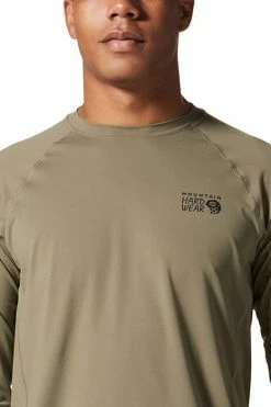 Mountain Hardwear Men's Crater Lake™ Long Sleeve Crew Top 16 Mountain Hardwear Men's Crater Lake™ Long Sleeve Crew Top -Mountain Hardwear Sales Shop 25592825 OLIVE 3 4