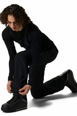 Mountain Hardwear Men's Boundary Ridge™ GORE-TEX® Bib Pant 13 Mountain Hardwear Men's Boundary Ridge™ GORE-TEX® Bib Pant -Mountain Hardwear Sales Shop 25646688 BLACK 3 5