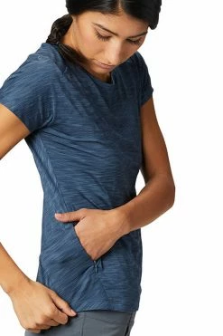 Mountain Hardwear Women's Mighty Stripe™ T-Shirt 7 Mountain Hardwear Women's Mighty Stripe™ T-Shirt -Mountain Hardwear Sales Shop 25655853 NAVY 3 2